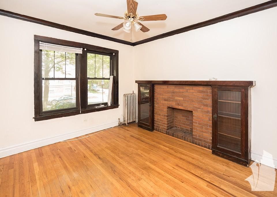 1st image of 4834 N Rockwell St #3
