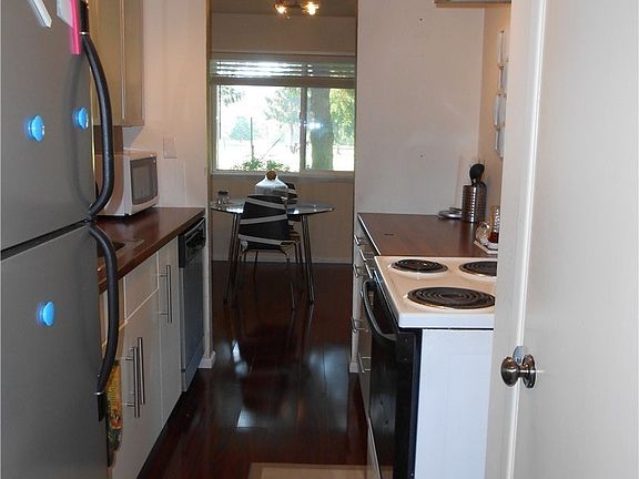 5th image of 14602 NE 51st Pl APT D2