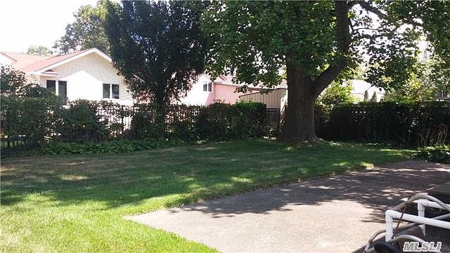 2nd image of 891 Maple Ln