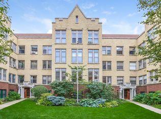 623 W Addison St #1, Chicago, IL 60613