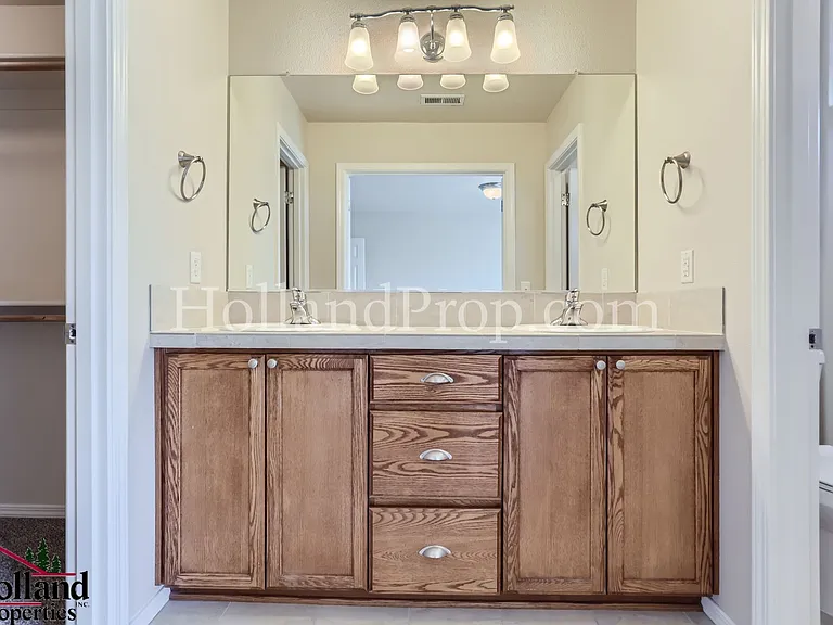 1094 SE Alika Ave — Photo 18