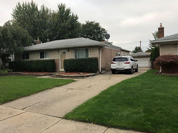 3rd image of 31039 Gardendale Dr