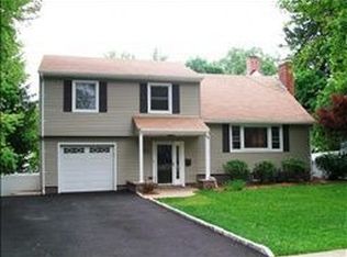 54 Elm St, Madison, NJ 07940