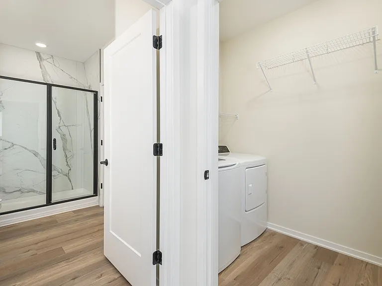 The Uptown Apartments — Photo 11