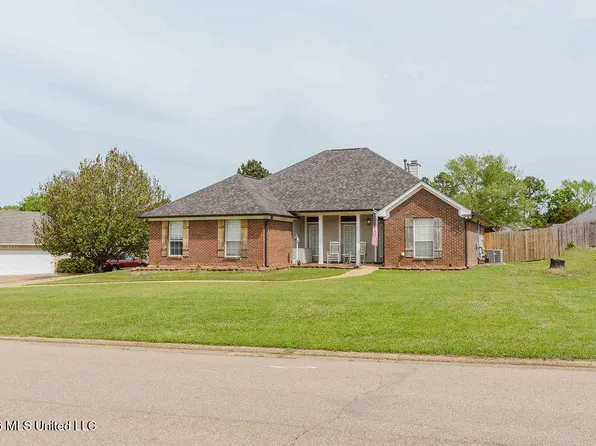 2000 Stonehendge Dr, Brandon, MS 39042