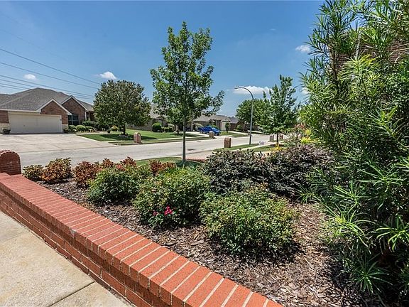 4th image of 600 Destin Dr