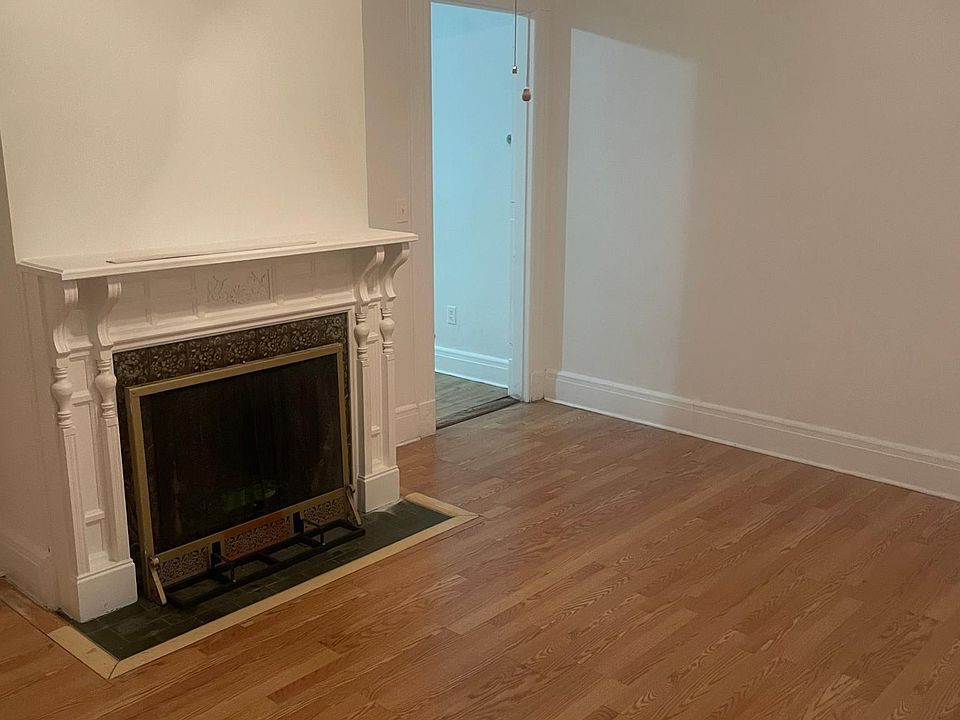 1st image of 498 Howard Ave #1