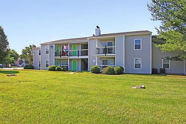 Island Club Apartments — Photo 4