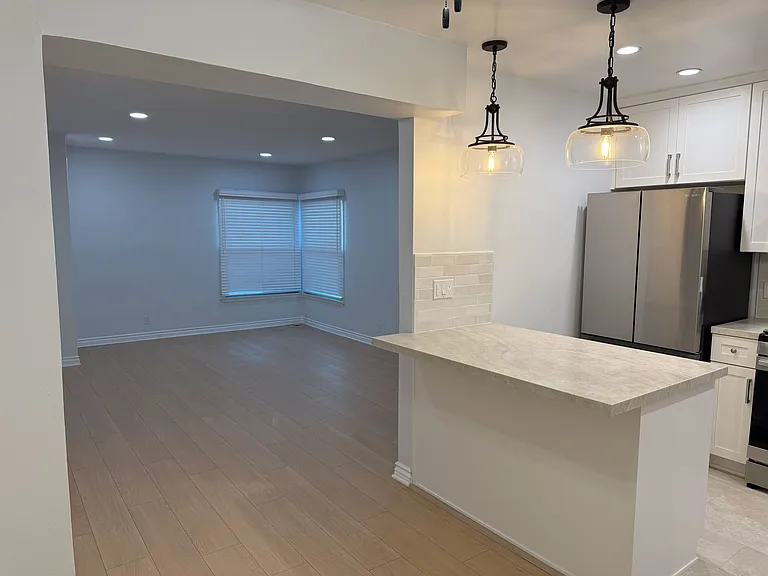 4125 1/2 W Toluca Lake Ave #4123-1/2 — Photo 7