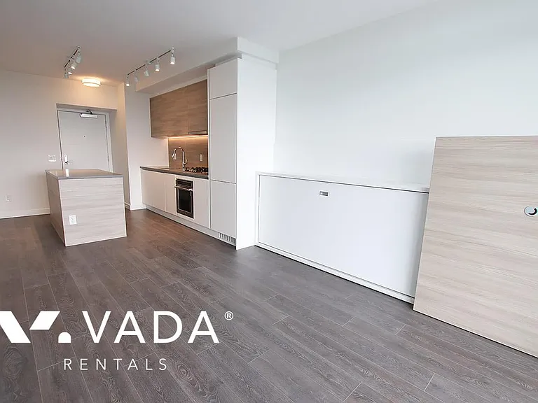 657 Whiting Way #1706 — Photo 2