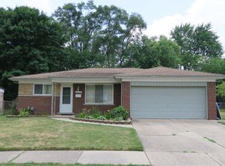 27249 Walker Dr, Warren, MI 48092