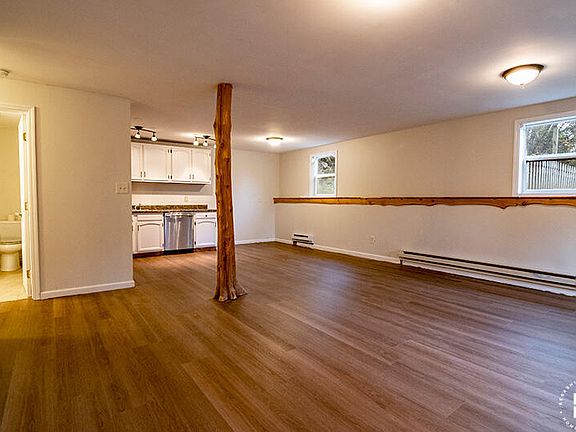 4th image of 305 Mill Pond Dr