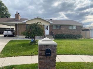 7641 S Casa Negra Cir, Midvale, UT 84047