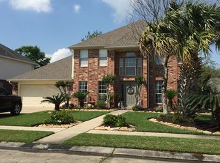 1742 Green Oaks Dr, Port Neches, TX 77651