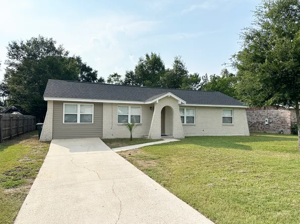 5701 Hermosa Cir, Pensacola, FL 32526