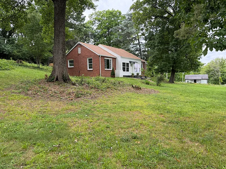 1211 Glenwood Dr — Photo 28