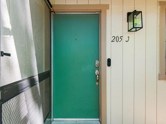 4th image of 205 Stony Point Road NW #J