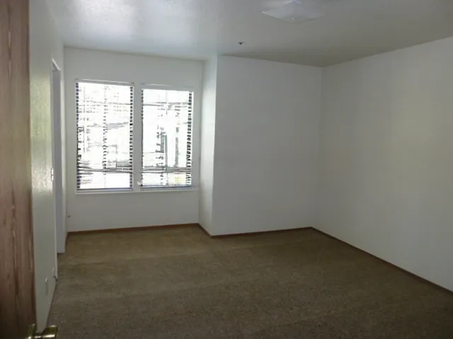 204 King Hiram Ln #201 — Photo 6