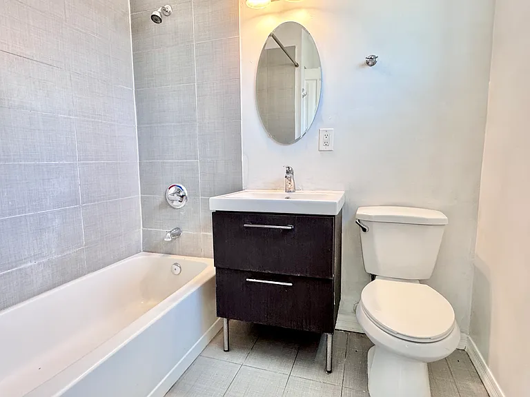 6947 E 6th St #4 — Photo 7