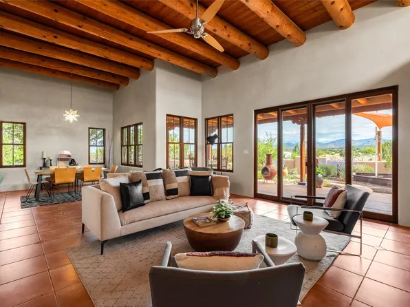 66 Condesa Rd, Santa Fe, NM 87508