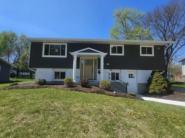 1570 Jefferson Rd, Hoffman Estates, IL 60169