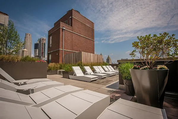 Rented by Mirador Real Estate | media 33