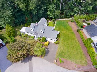 28 Riverfield Dr, Fairfield, CT 06824