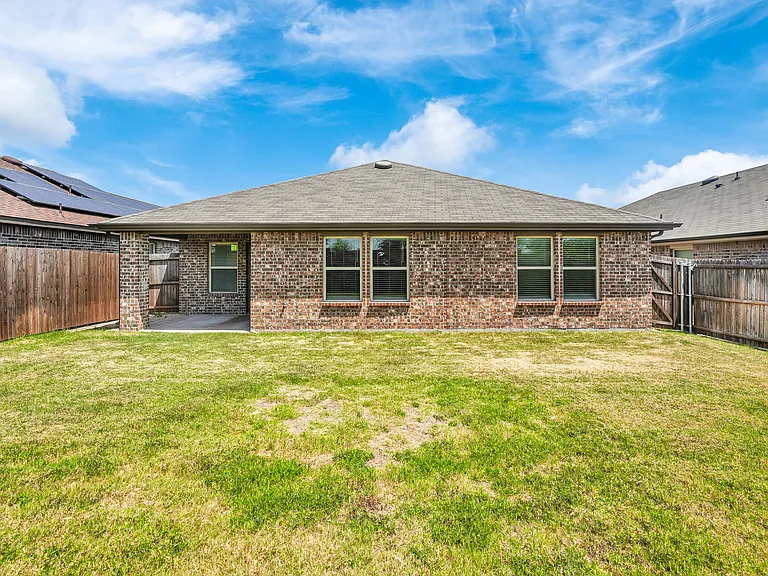 2118 Brisbon St — Photo 33