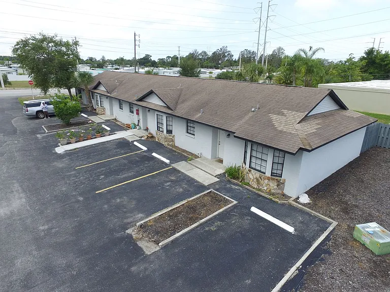 The Flats at Tarpon Springs — Photo 2