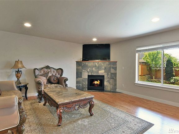 5th image of 6210 36th Pl NE