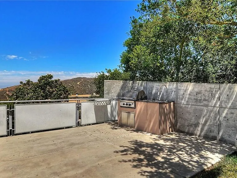 1488 Pacific Ave — Photo 14