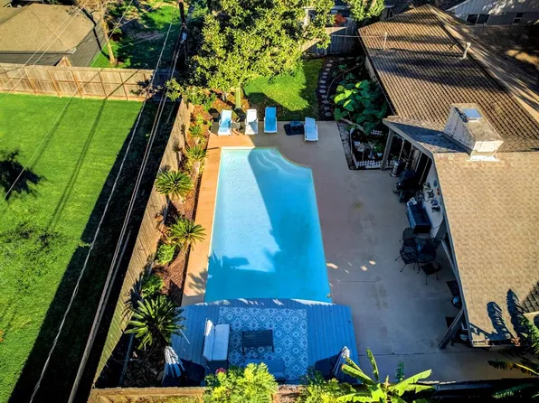 319 Biscayne Boulevard, El Lago, TX 77586