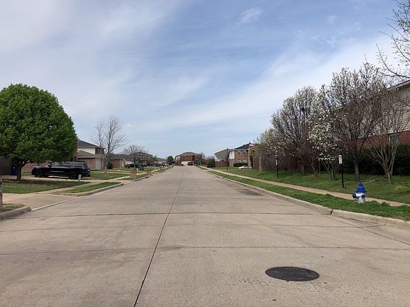 4th image of 1431 Queen Annes Dr