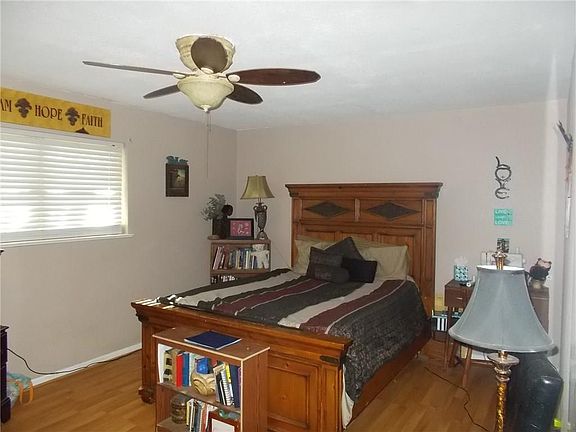 4th image of 2 Alamo Ct