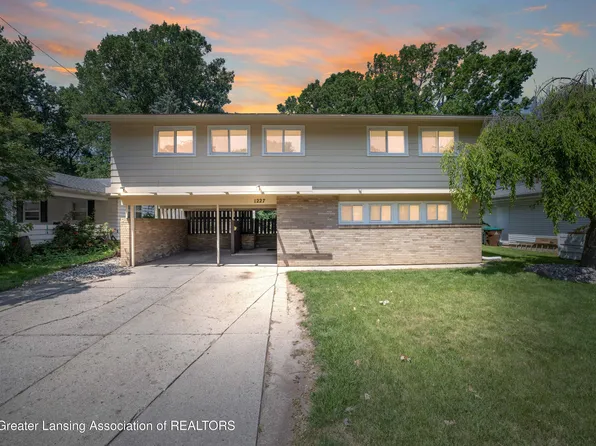 1227 Kimberly Dr, Lansing, MI 48912