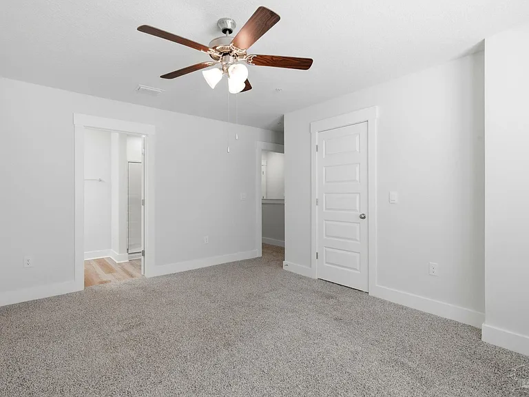 9422 Nature Creek Ln — Photo 11