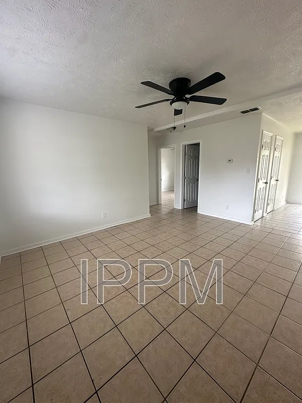 Building Photo - 6020 Masters Blvd #2