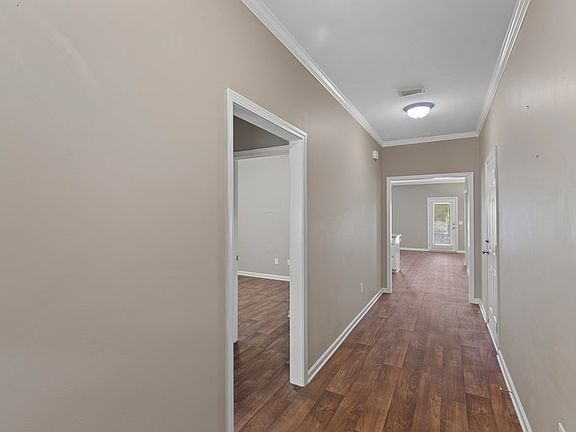 2nd image of 307 Londonberry Dr