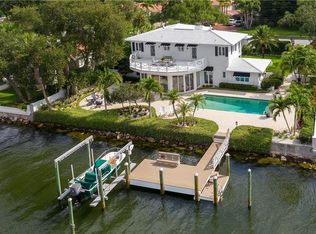 1255 Brightwaters Blvd NE, Saint Petersburg, FL 33704