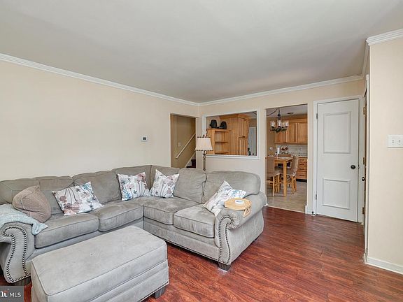 5th image of 109 Saint Moritz Dr