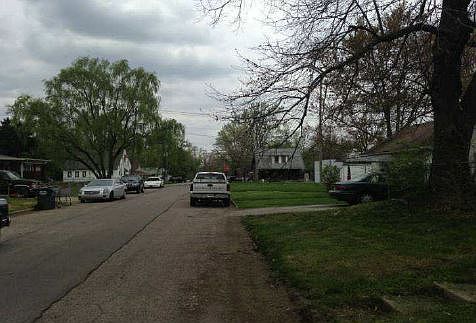 2nd image of 2216 Forkner St