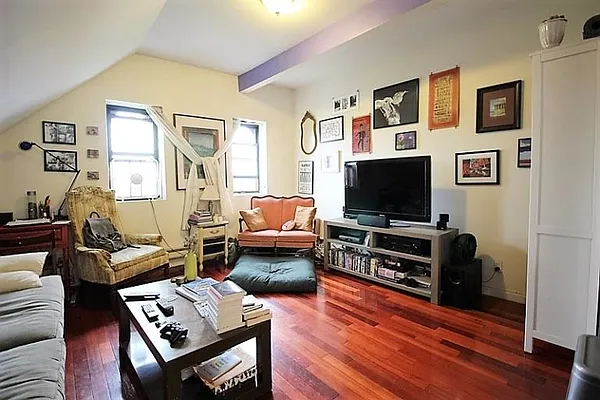 Rented by Urban Ambiance | media 9