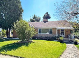 8694 Stephens Rd, Warren, MI 48089