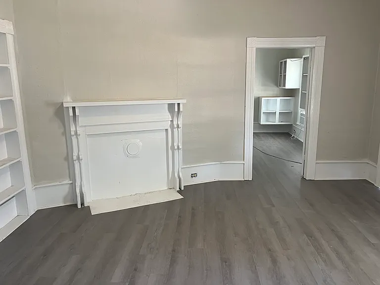 401 C St — Photo 14