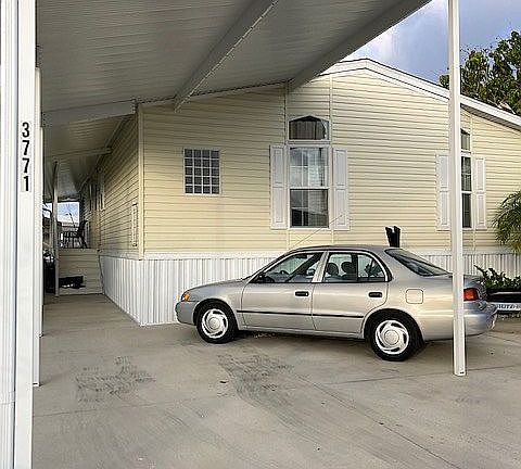 3rd image of 3771 Blueberry Ln
