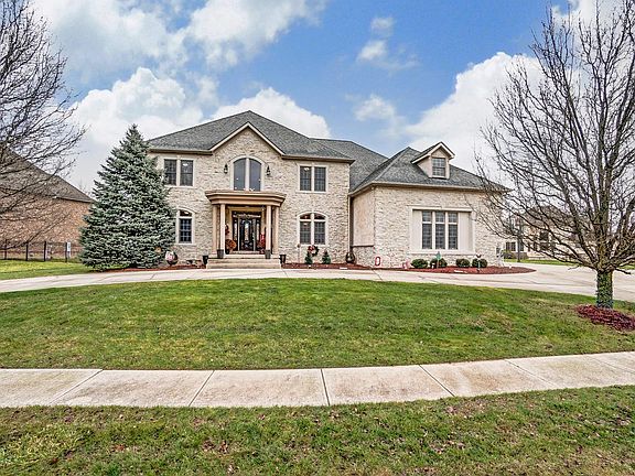 3rd image of 13844 Paragon Dr