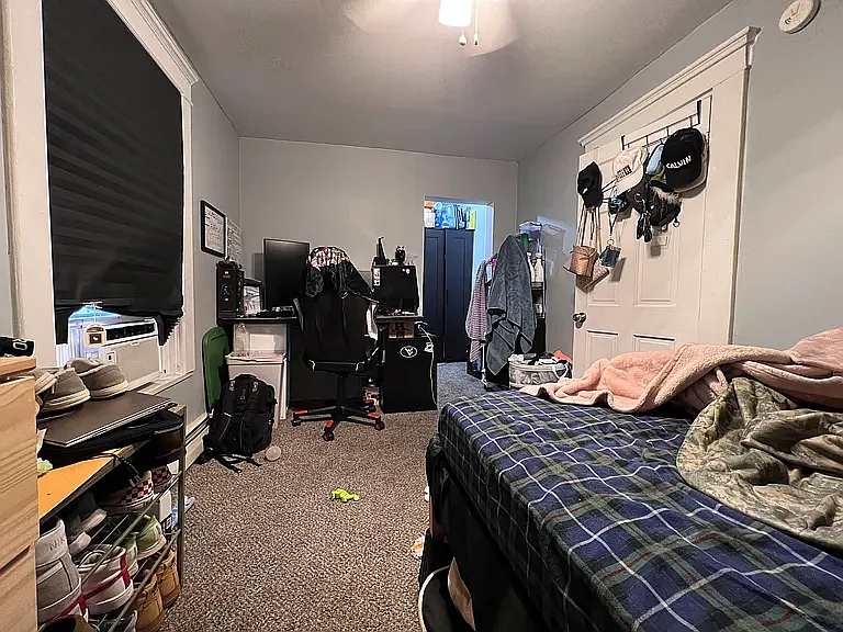 3 bed, 1200 sqft, $1,650 — Photo 4