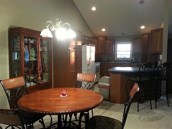 2nd image of 27 Jacks Way