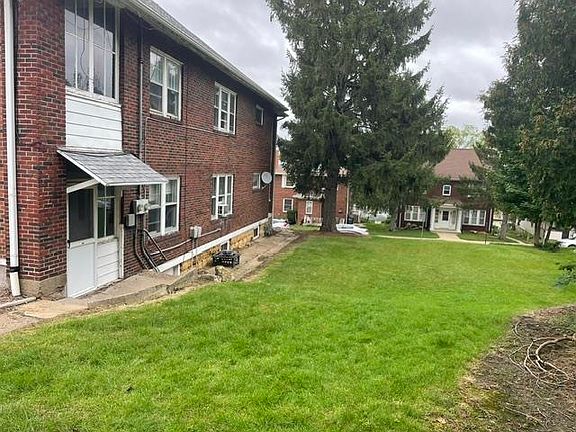 3rd image of 1381 Belmont St