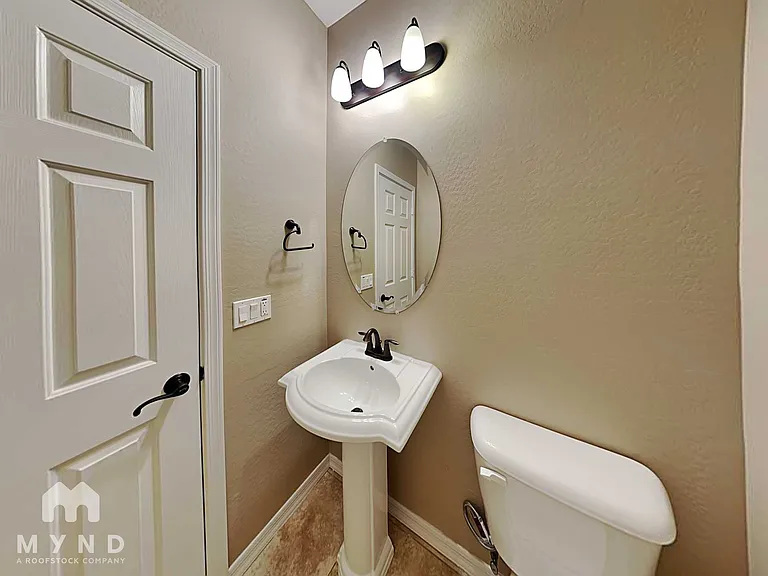 17694 W Mandalay Ln — Photo 11